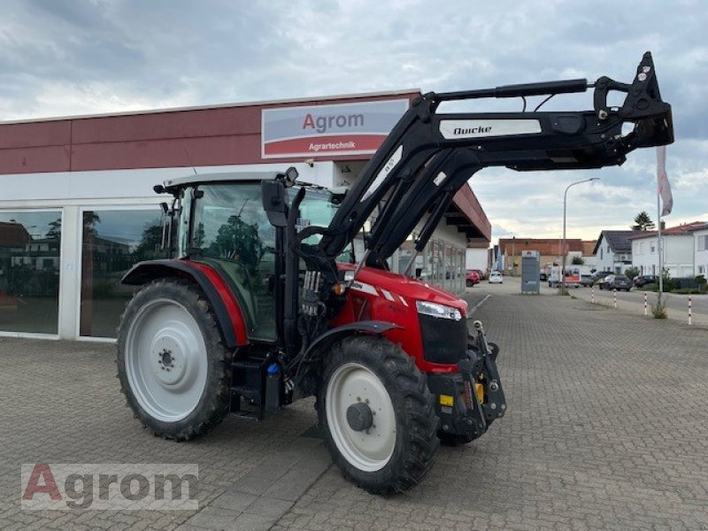 Massey Ferguson 5711 - Traktor: gambar 1 Massey Ferguson 5711 - Traktor: gambar 1