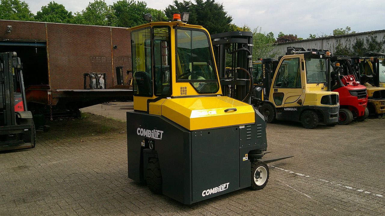 COMBILIFT CBE2500 CABIN - Pemuat samping: gambar 1 COMBILIFT CBE2500 CABIN - Pemuat samping: gambar 1