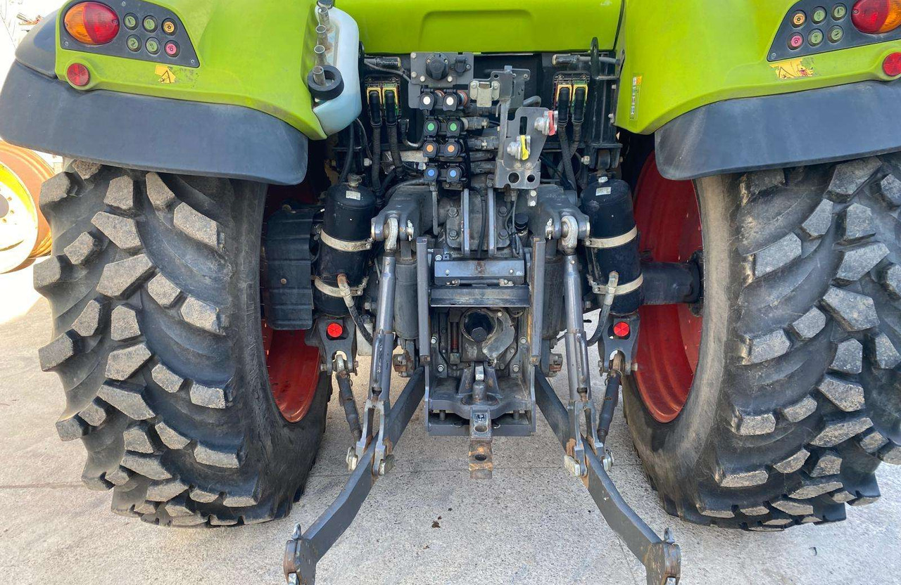 Claas Arion 440 su Claaas front.kr. - Traktor: gambar 3 Claas Arion 440 su Claaas front.kr. - Traktor: gambar 3