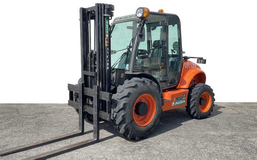 Ausa C 250 H X4 - Forklift medan kasar: gambar 1 Ausa C 250 H X4 - Forklift medan kasar: gambar 1