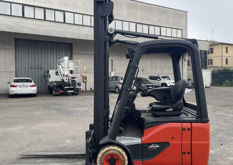 Linde E 14-02 (3000 ore lavoro) - Forklift listrik: gambar 4 Linde E 14-02 (3000 ore lavoro) - Forklift listrik: gambar 4