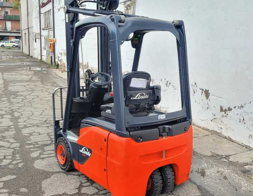 Linde E 15-02/386 (2500 ore) - Forklift listrik: gambar 2 Linde E 15-02/386 (2500 ore) - Forklift listrik: gambar 2