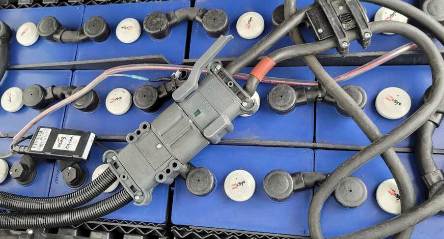 Linde E 15-02/386 (2500 ore) - Forklift listrik: gambar 3 Linde E 15-02/386 (2500 ore) - Forklift listrik: gambar 3