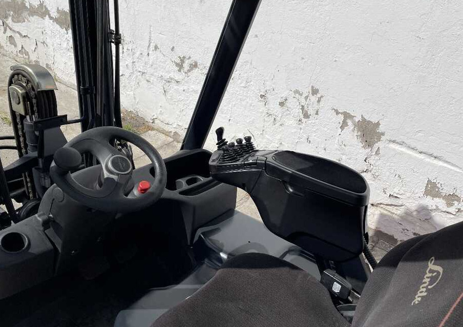 Linde E 16 P-02 - Forklift listrik: gambar 5 Linde E 16 P-02 - Forklift listrik: gambar 5
