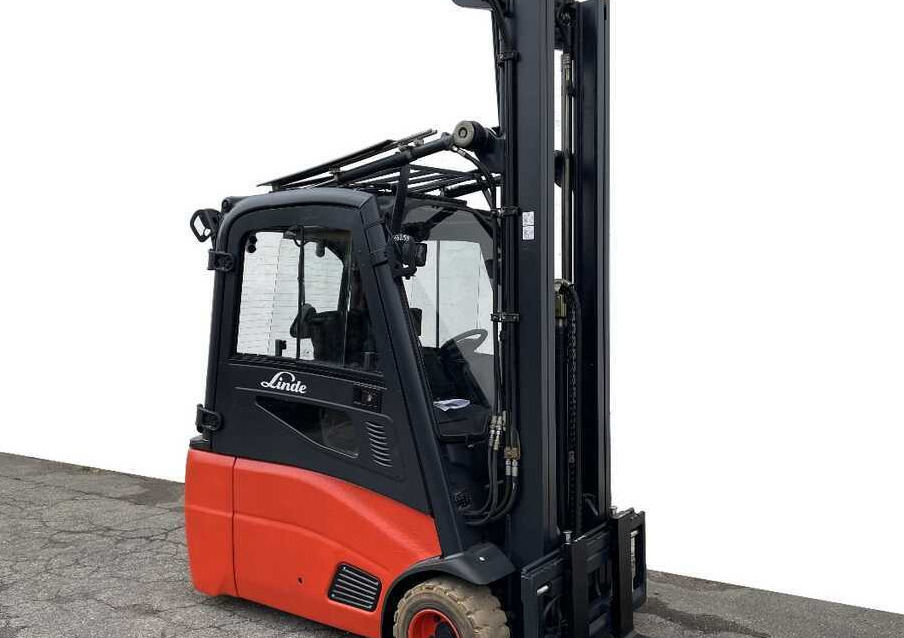 Linde E 18 L-01/386 (batt. NUOVA) - Forklift listrik: gambar 1 Linde E 18 L-01/386 (batt. NUOVA) - Forklift listrik: gambar 1