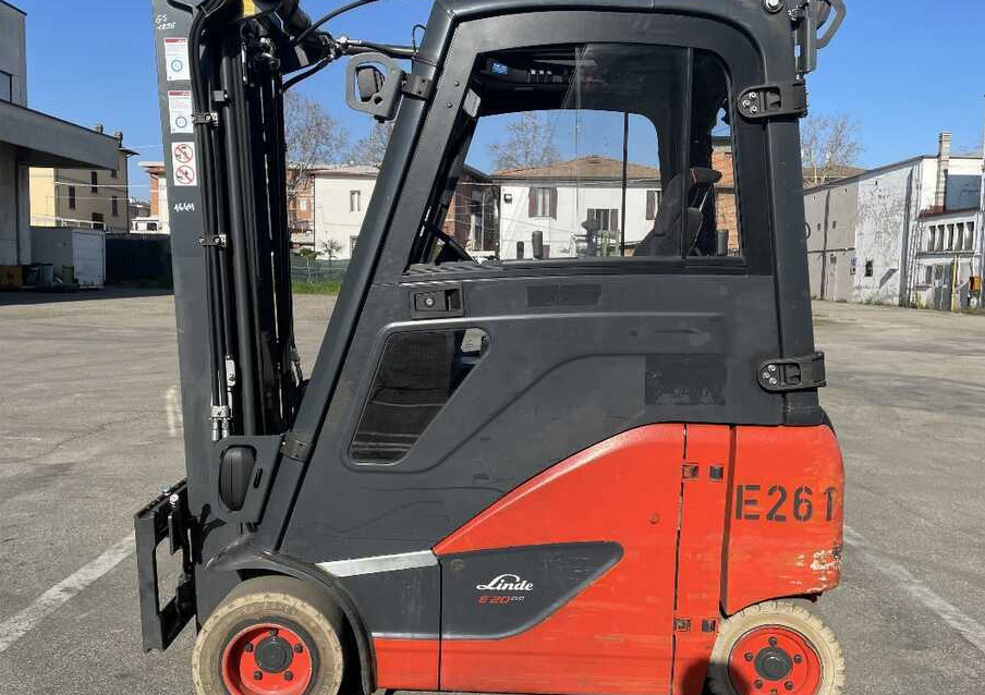 Linde E 20 PH - Forklift listrik: gambar 4 Linde E 20 PH - Forklift listrik: gambar 4