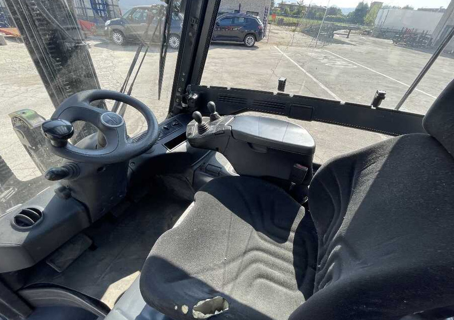 Linde E 35 HL - Forklift listrik: gambar 4 Linde E 35 HL - Forklift listrik: gambar 4