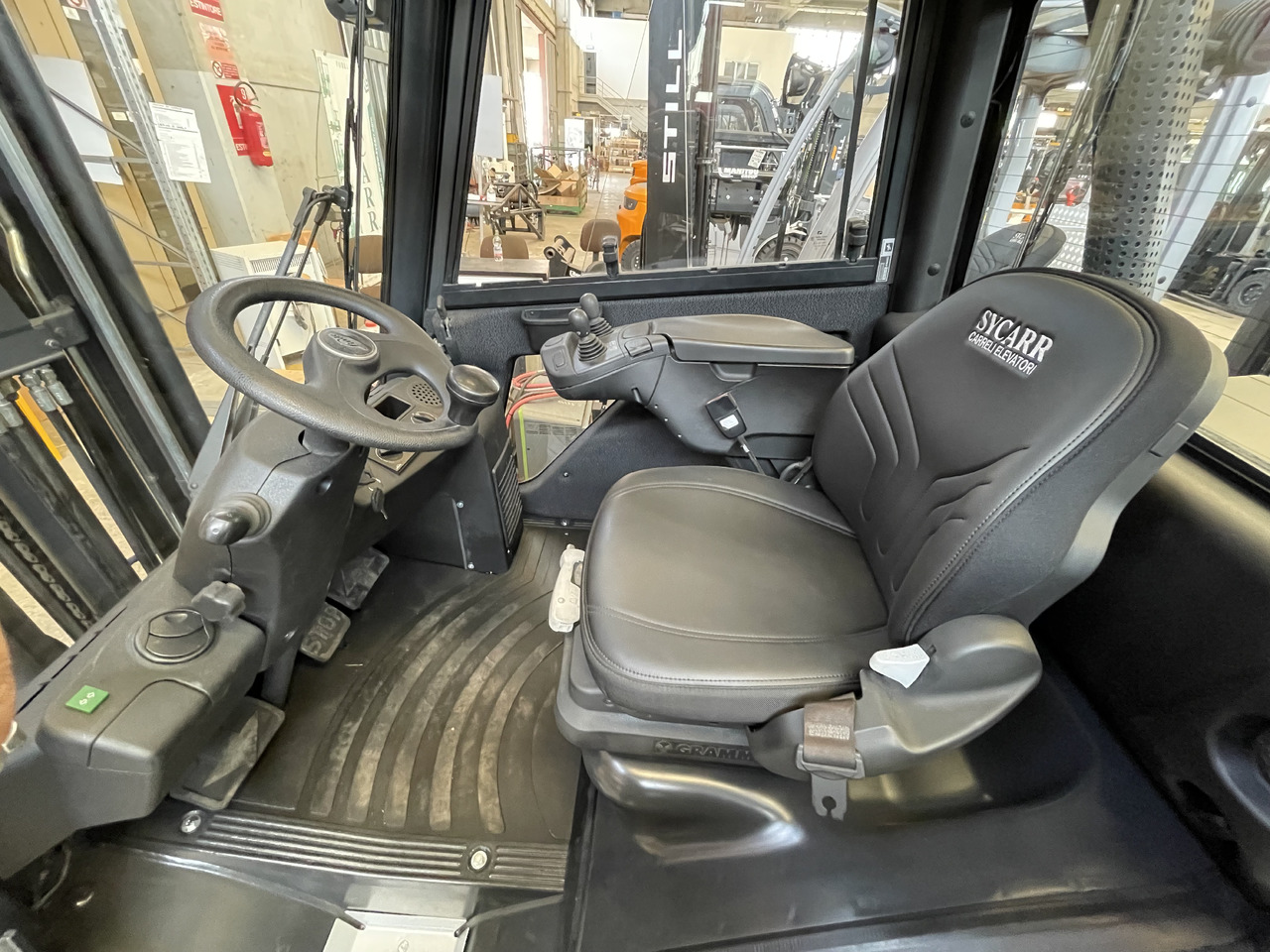 Linde H 25 D - Forklift diesel: gambar 4 Linde H 25 D - Forklift diesel: gambar 4