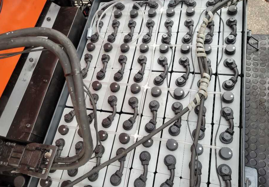 Toyota 7 FBMF 25 (BATTERIA NUOVA) - Forklift listrik: gambar 4 Toyota 7 FBMF 25 (BATTERIA NUOVA) - Forklift listrik: gambar 4