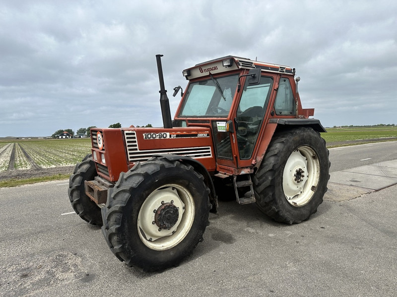 Fiat 100-90 DT - Traktor: gambar 1 Fiat 100-90 DT - Traktor: gambar 1