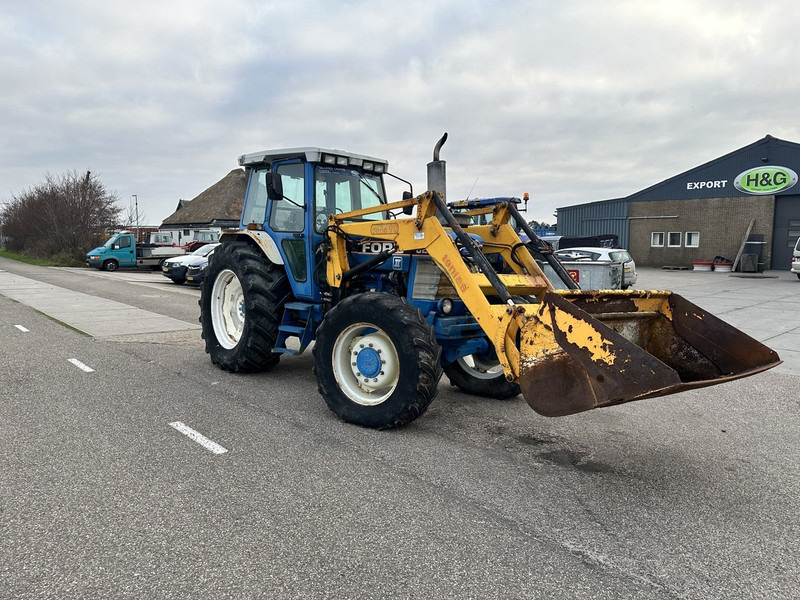 Ford 8210 - Traktor: gambar 3 Ford 8210 - Traktor: gambar 3