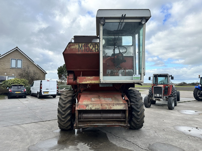 Laverda M152 - Pemanen gabungan: gambar 2 Laverda M152 - Pemanen gabungan: gambar 2