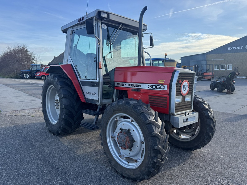 Massey Ferguson 3060 - Traktor: gambar 3 Massey Ferguson 3060 - Traktor: gambar 3