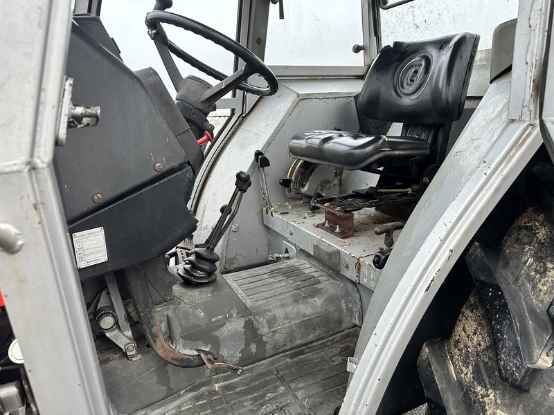 Massey Ferguson 390 - Traktor: gambar 4 Massey Ferguson 390 - Traktor: gambar 4