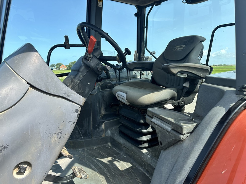 New Holland M135 - Traktor: gambar 4 New Holland M135 - Traktor: gambar 4