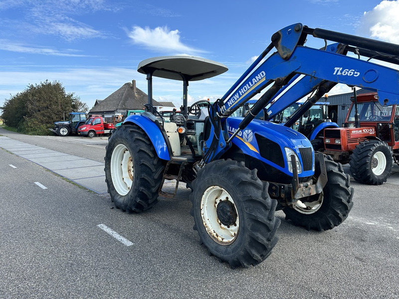 New Holland TD5.100 - Traktor: gambar 4 New Holland TD5.100 - Traktor: gambar 4
