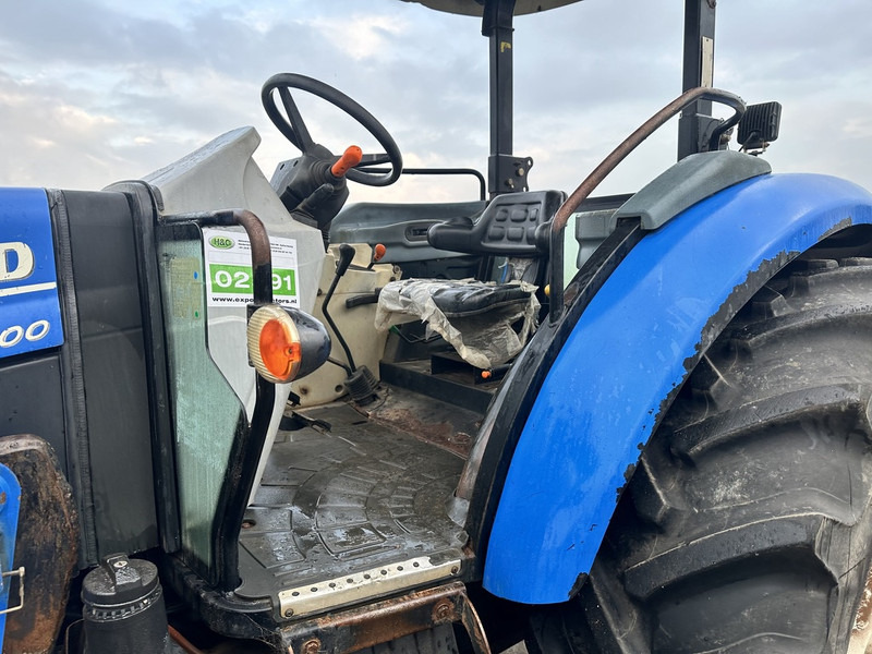 New Holland TD5.100 - Traktor: gambar 5 New Holland TD5.100 - Traktor: gambar 5