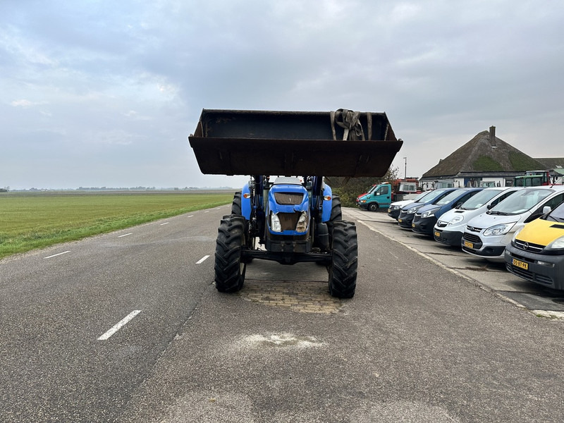 New Holland TD5.100 - Traktor: gambar 2 New Holland TD5.100 - Traktor: gambar 2