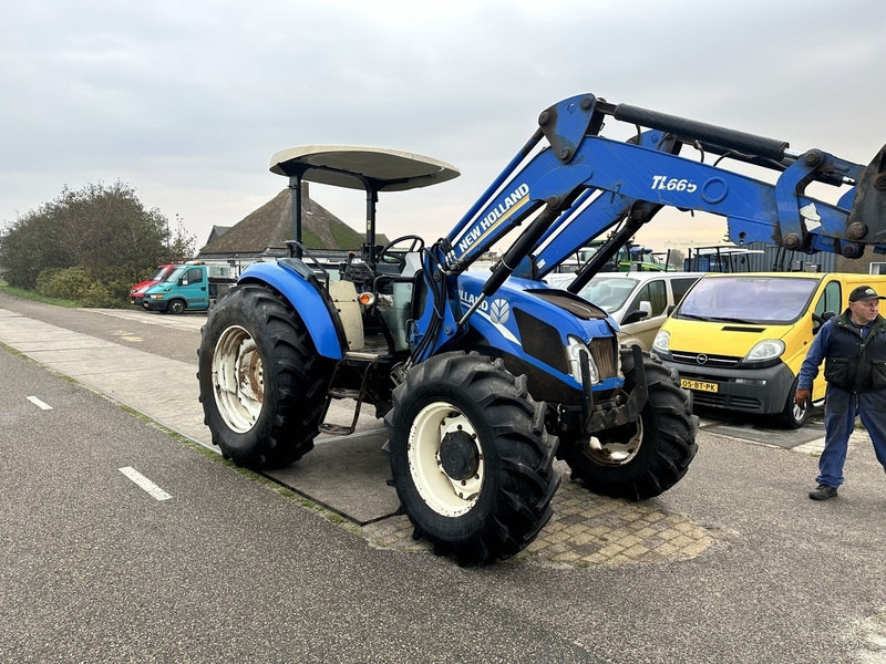 New Holland TD5.100 - Traktor: gambar 3 New Holland TD5.100 - Traktor: gambar 3