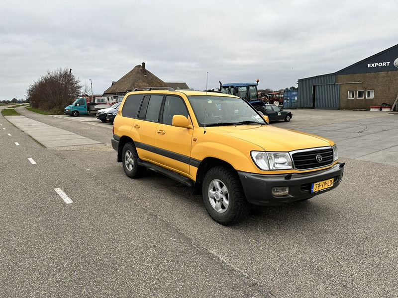 Toyota Land Cruiser - Mobil: gambar 3 Toyota Land Cruiser - Mobil: gambar 3