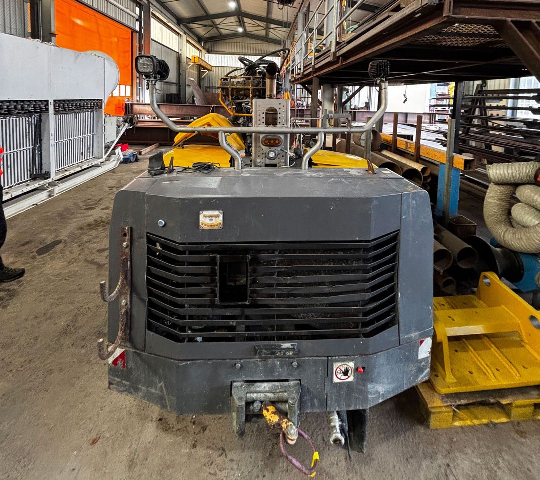 Atlas Copco FlexiROC T15R-01 - Anjungan pengeboran: gambar 5 Atlas Copco FlexiROC T15R-01 - Anjungan pengeboran: gambar 5