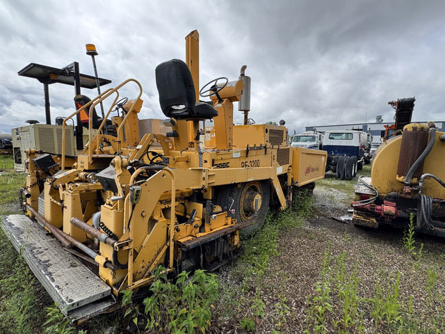 Blaw Knox PF-3200 - Paver aspal: gambar 4 Blaw Knox PF-3200 - Paver aspal: gambar 4