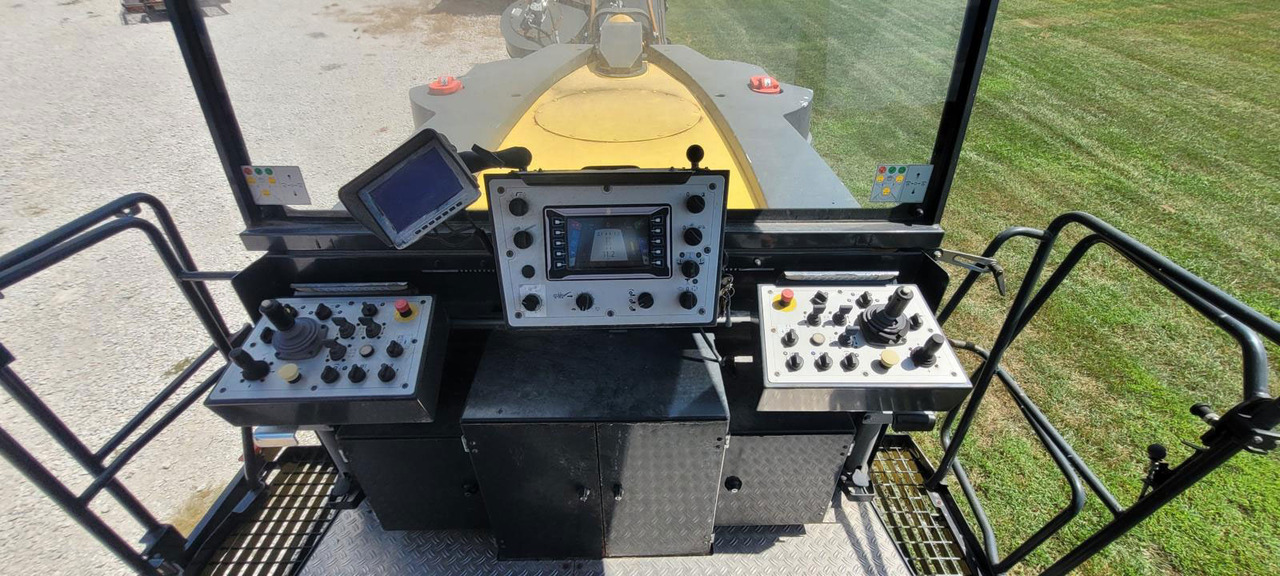 Bomag BM 2000/75 - Mesin penggilingan jalan: gambar 5 Bomag BM 2000/75 - Mesin penggilingan jalan: gambar 5