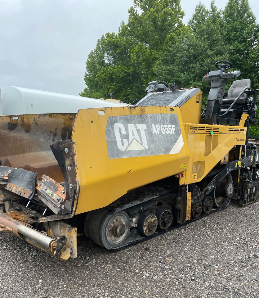 Caterpillar AP655F - Paver aspal: gambar 1 Caterpillar AP655F - Paver aspal: gambar 1