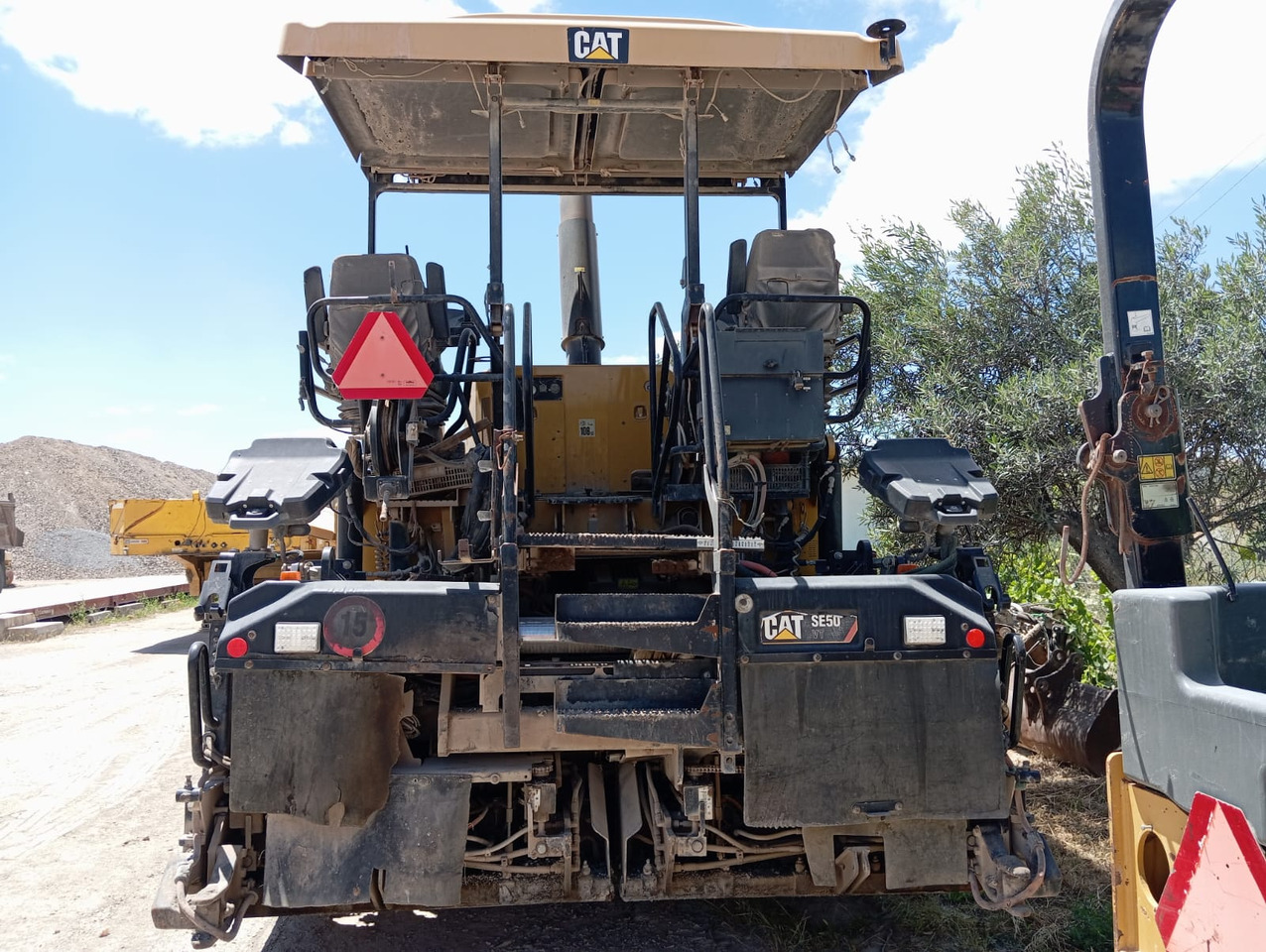 Caterpillar AP655F - Paver aspal: gambar 4 Caterpillar AP655F - Paver aspal: gambar 4