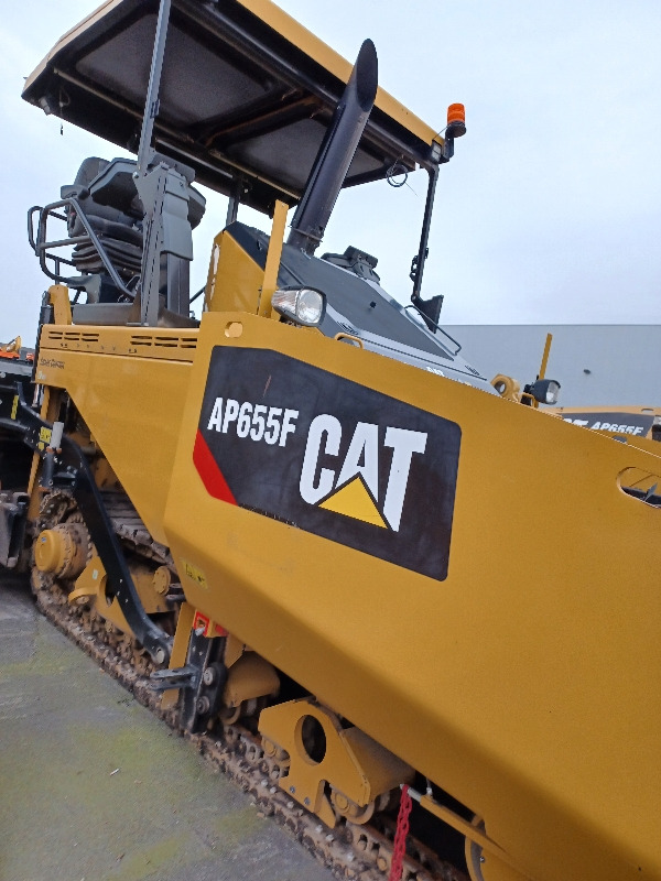 Caterpillar AP655F - Paver aspal: gambar 3 Caterpillar AP655F - Paver aspal: gambar 3