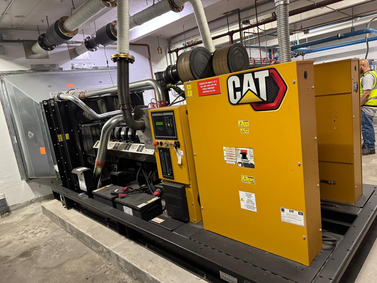 Caterpillar DG450 GC - Genset: gambar 2 Caterpillar DG450 GC - Genset: gambar 2