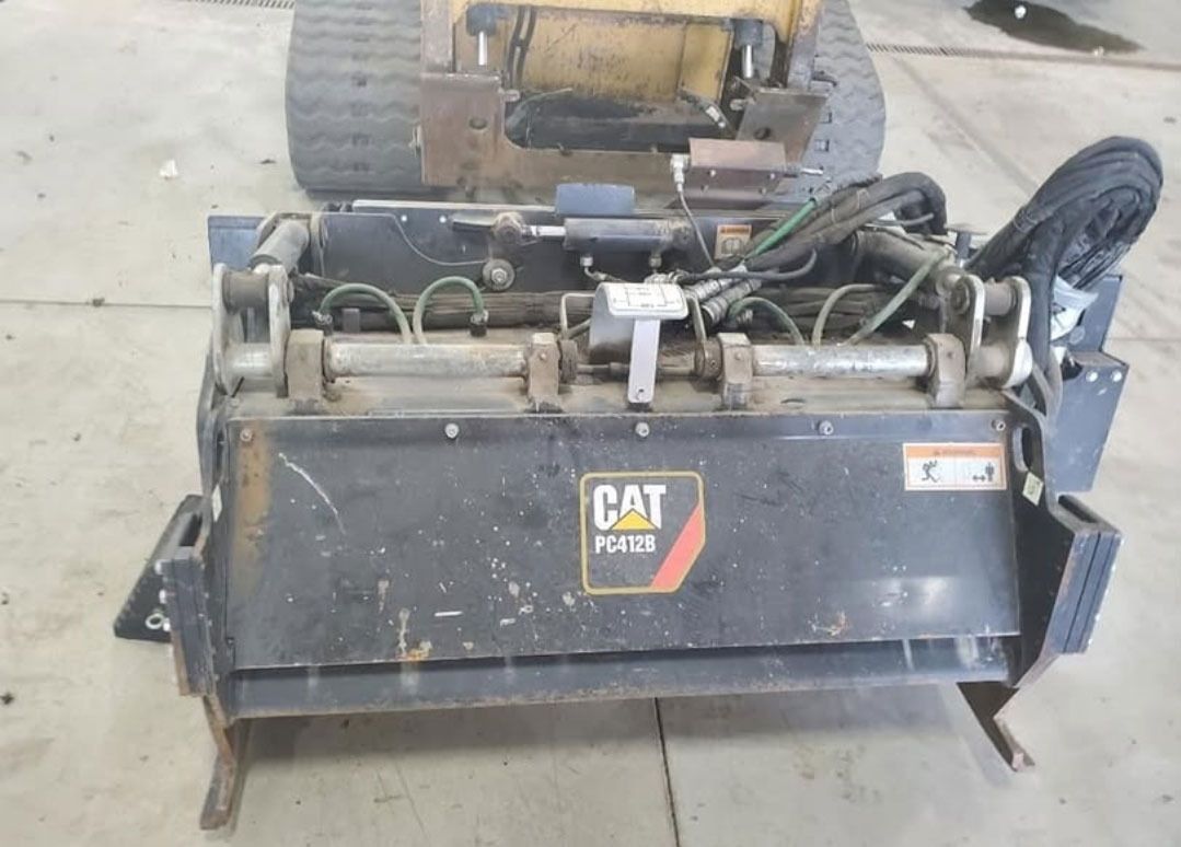 Caterpillar PC412B - Mesin penggilingan jalan: gambar 1 Caterpillar PC412B - Mesin penggilingan jalan: gambar 1