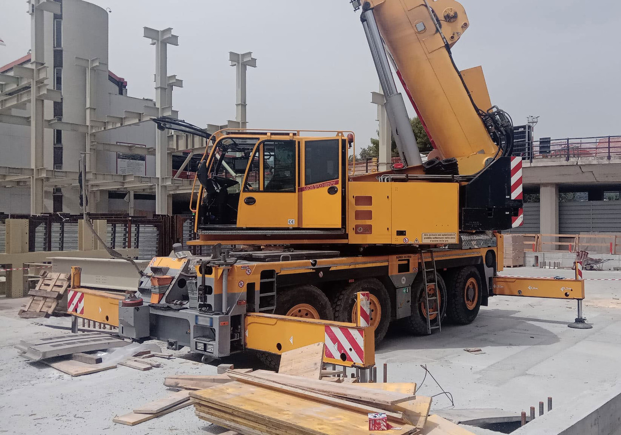 Demag AC 70 City - Derek bergerak: gambar 1 Demag AC 70 City - Derek bergerak: gambar 1
