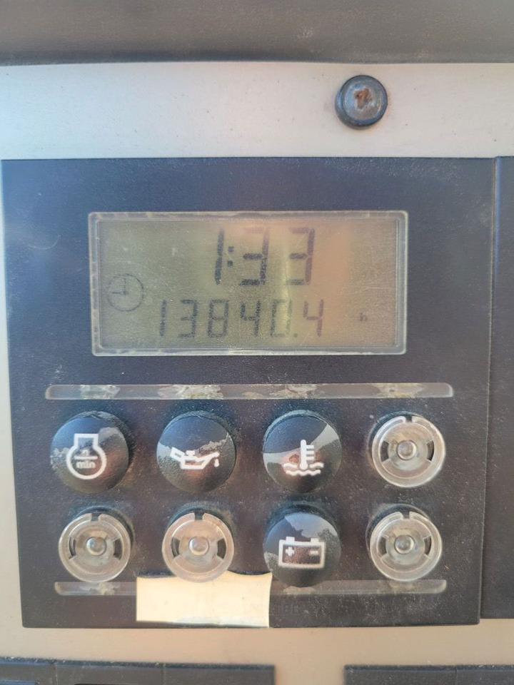 Demag AC 80-2 - Derek bergerak: gambar 4 Demag AC 80-2 - Derek bergerak: gambar 4