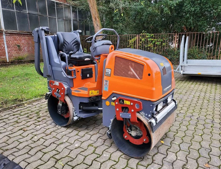 Dynapac CC900 - Roller: gambar 1 Dynapac CC900 - Roller: gambar 1