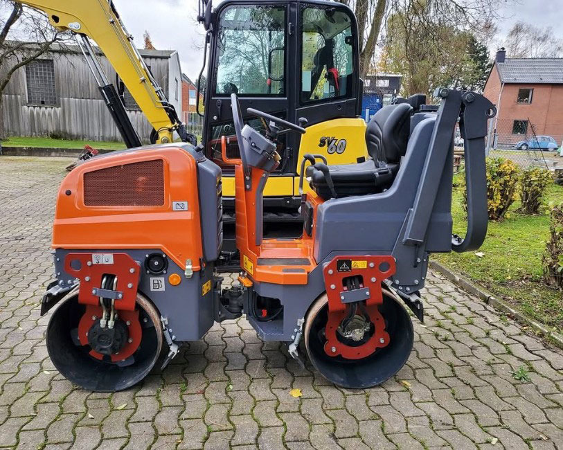 Dynapac CC900 - Roller: gambar 3 Dynapac CC900 - Roller: gambar 3