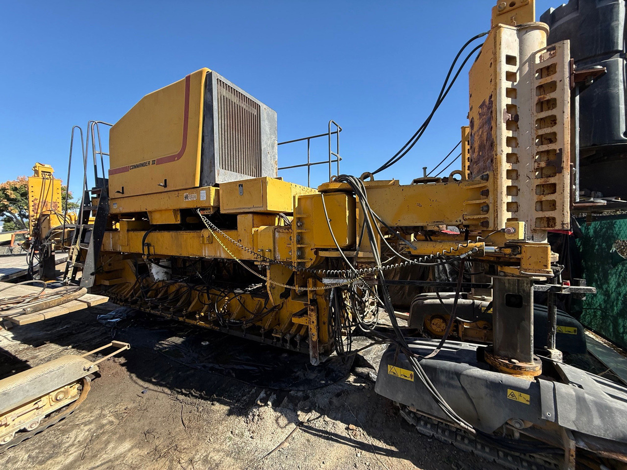 Gomaco Commander III - Paver aspal: gambar 1 Gomaco Commander III - Paver aspal: gambar 1