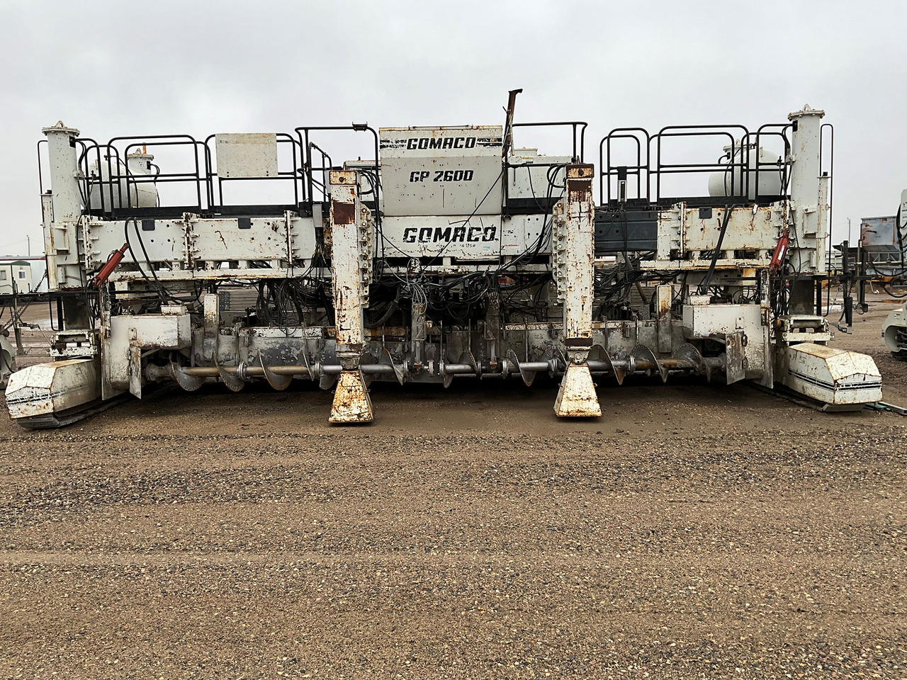 Gomaco GP-2600 - Paver aspal: gambar 1 Gomaco GP-2600 - Paver aspal: gambar 1