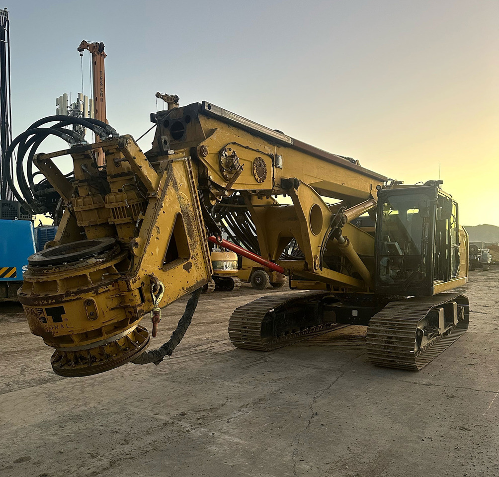 IMT AF190 LCA - Sopir tumpukan: gambar 1 IMT AF190 LCA - Sopir tumpukan: gambar 1