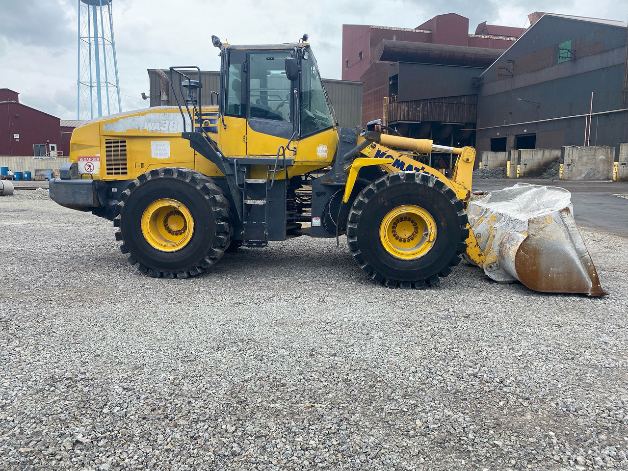 Komatsu WA380-7 - Wheel loader: gambar 1 Komatsu WA380-7 - Wheel loader: gambar 1