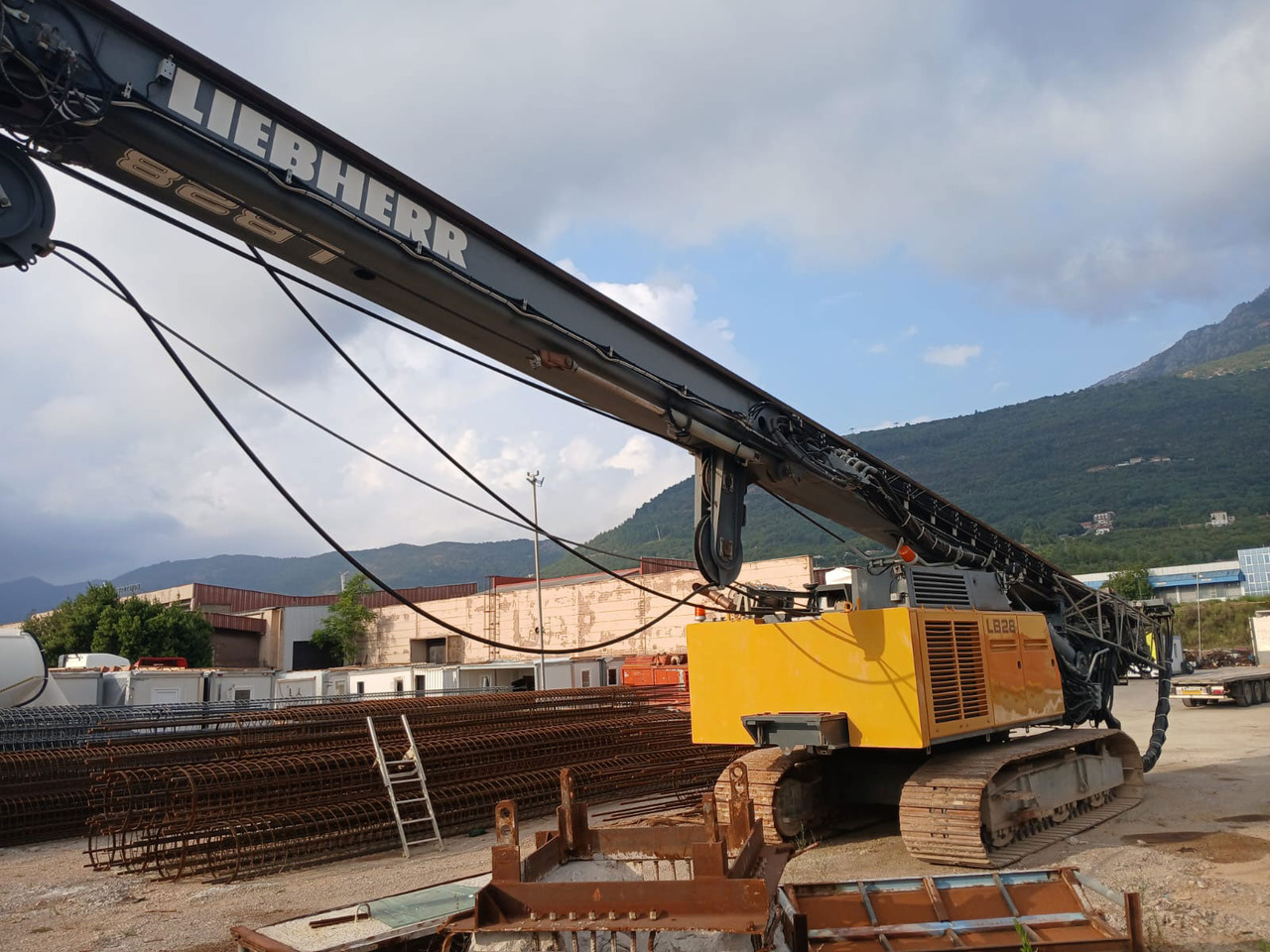 Liebherr LB28 - Sopir tumpukan: gambar 4 Liebherr LB28 - Sopir tumpukan: gambar 4