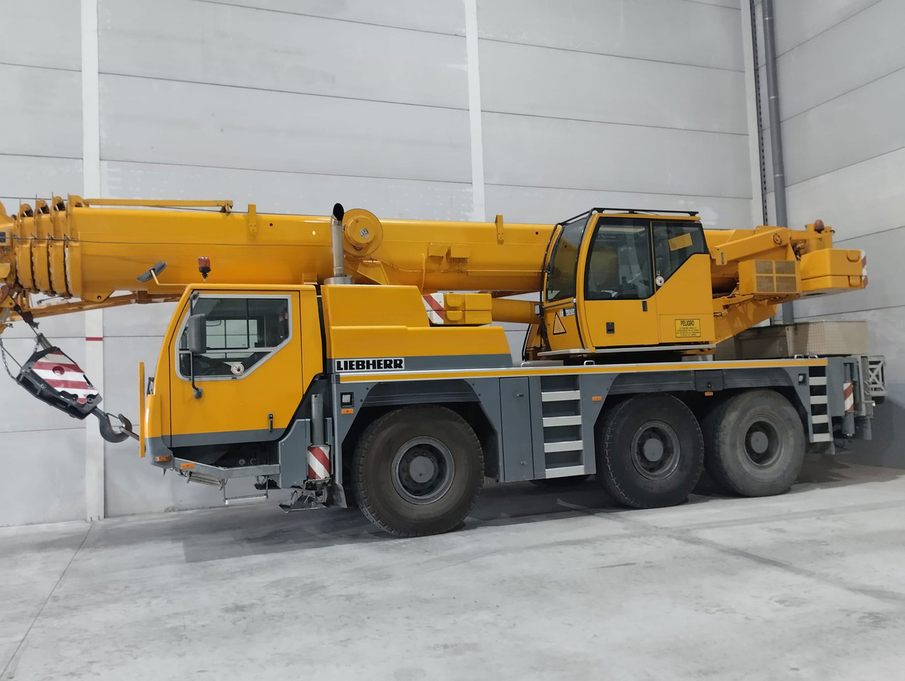 Liebherr LTM 1055-3.1 - Derek bergerak: gambar 4 Liebherr LTM 1055-3.1 - Derek bergerak: gambar 4