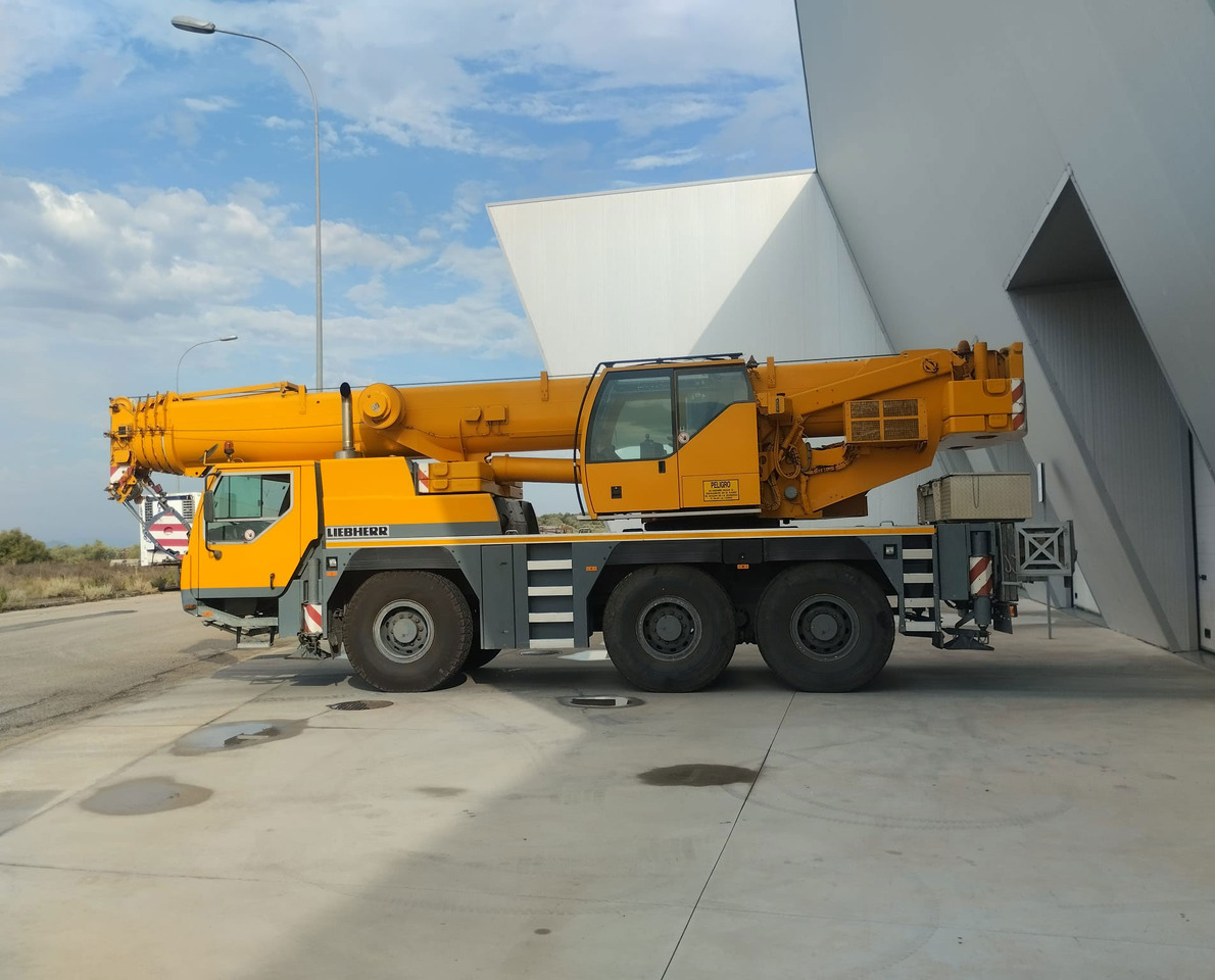 Liebherr LTM 1055-3.1 - Derek bergerak: gambar 3 Liebherr LTM 1055-3.1 - Derek bergerak: gambar 3