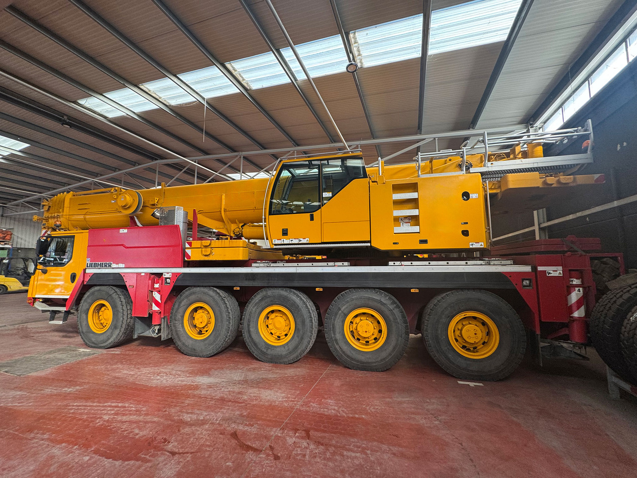 Liebherr LTM 1100-5.2 - Derek bergerak: gambar 2 Liebherr LTM 1100-5.2 - Derek bergerak: gambar 2