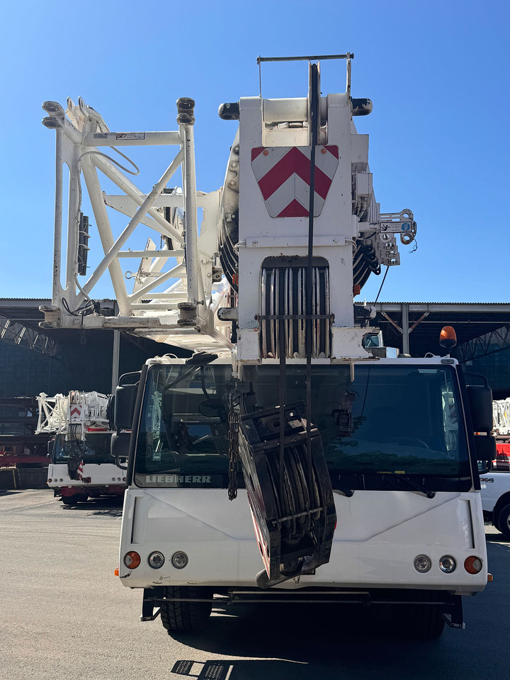 Liebherr LTM 1130-5.1 - Derek bergerak: gambar 5 Liebherr LTM 1130-5.1 - Derek bergerak: gambar 5