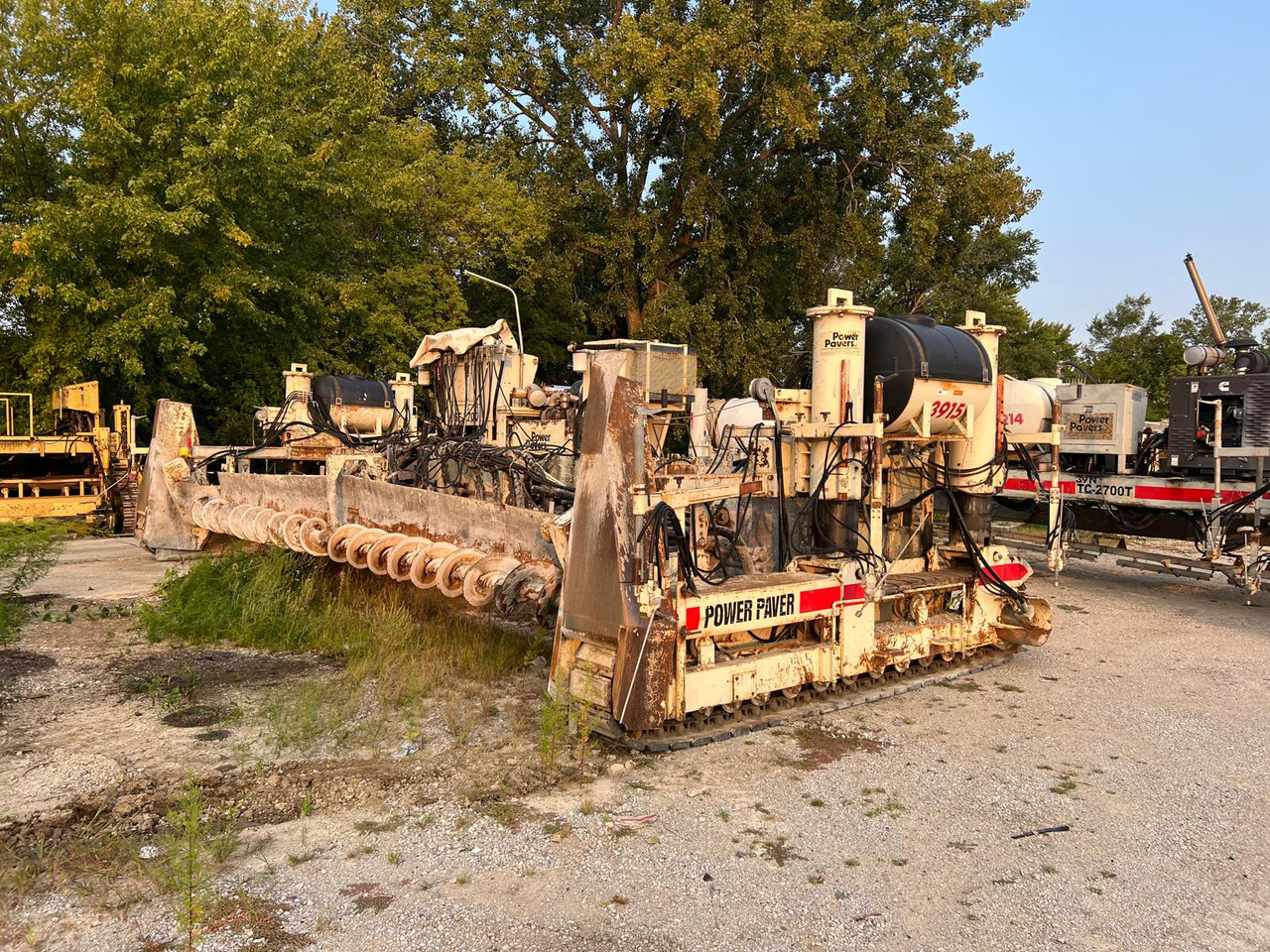 Power Pavers SF-2700 - Paver aspal: gambar 4 Power Pavers SF-2700 - Paver aspal: gambar 4
