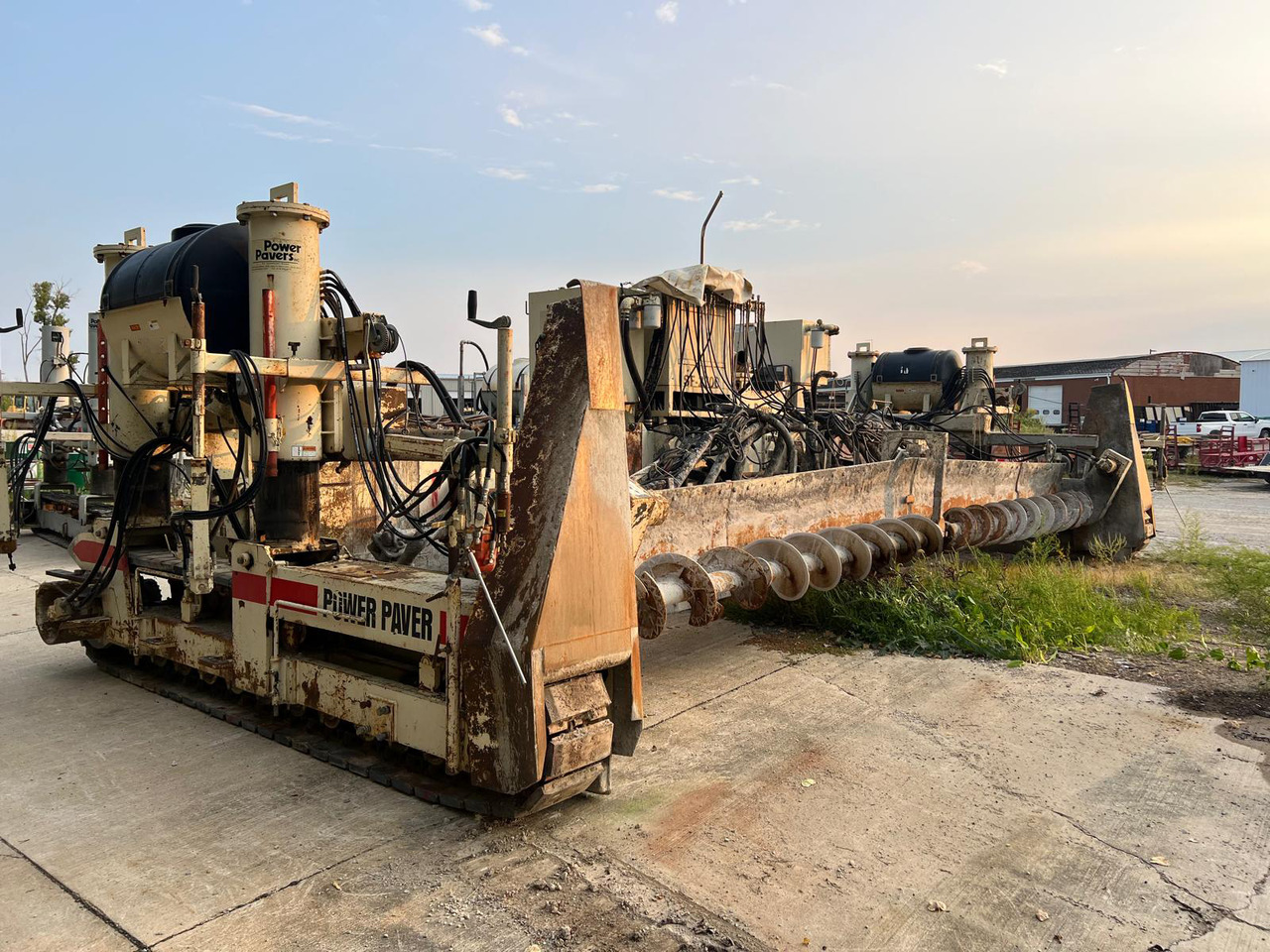 Power Pavers SF-2700 - Paver aspal: gambar 3 Power Pavers SF-2700 - Paver aspal: gambar 3