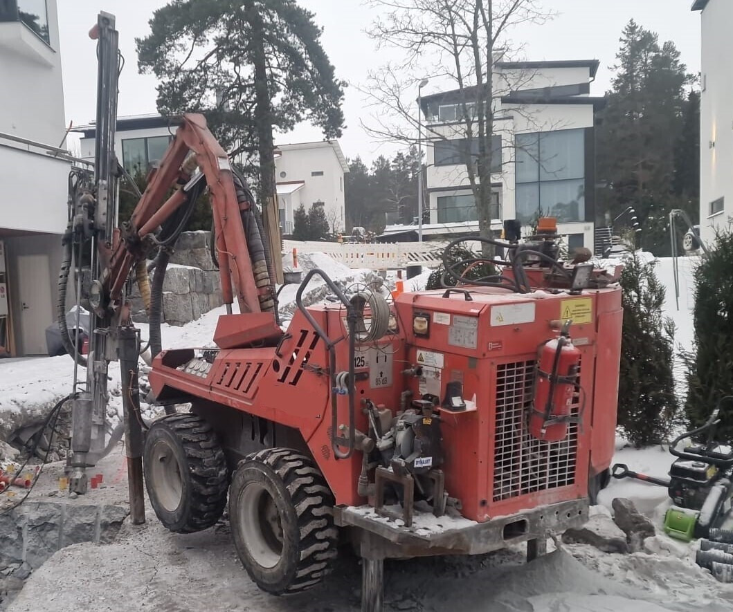 Sandvik DC122R - Anjungan pengeboran: gambar 1 Sandvik DC122R - Anjungan pengeboran: gambar 1