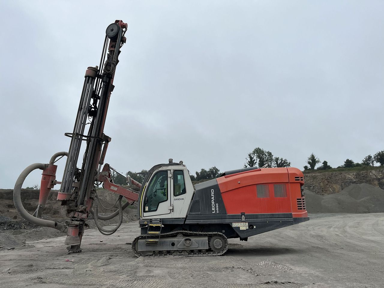 Sandvik DI550 - Anjungan pengeboran: gambar 1 Sandvik DI550 - Anjungan pengeboran: gambar 1