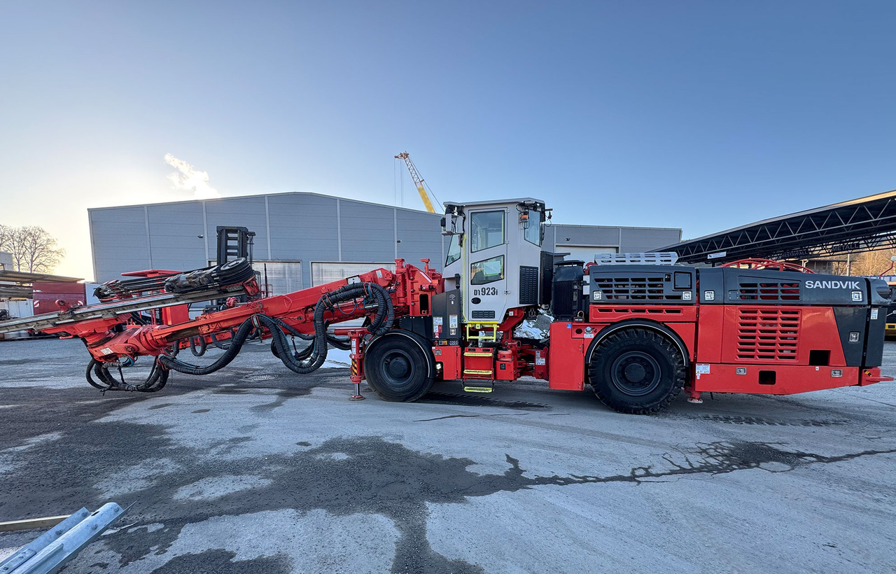 Sandvik DT923I - Mesin bor terarah: gambar 4 Sandvik DT923I - Mesin bor terarah: gambar 4